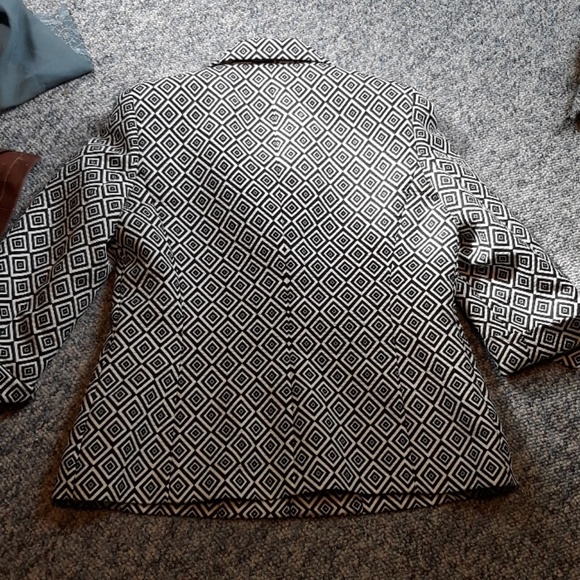 Jacket - Picture 2 of 3